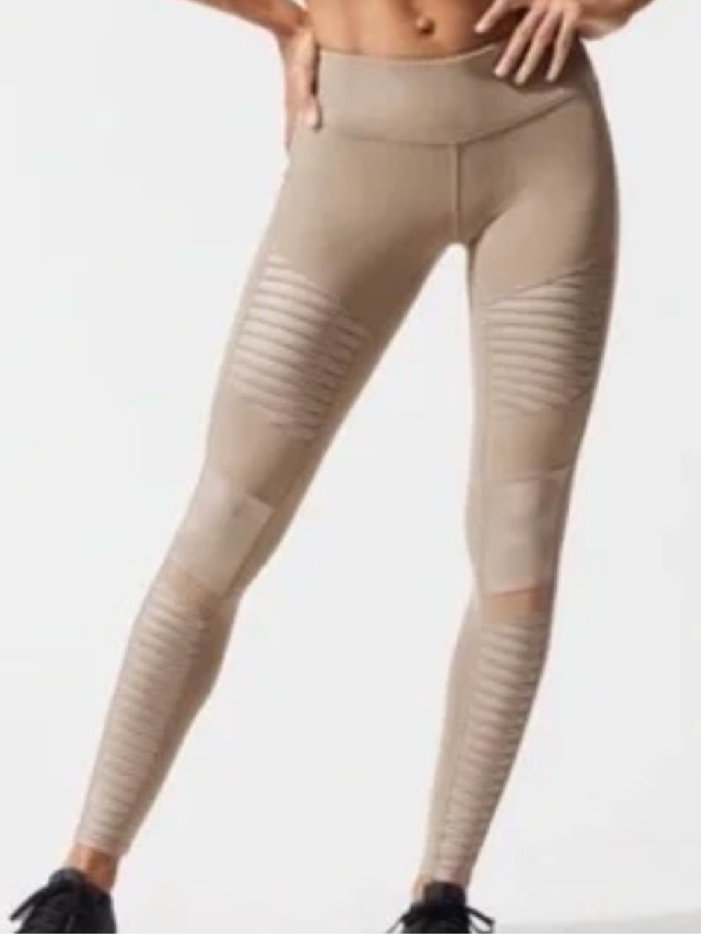 ALO Yoga Cream High-Rise Moto Style Seamless Leggings- Never worn !! perfect SM